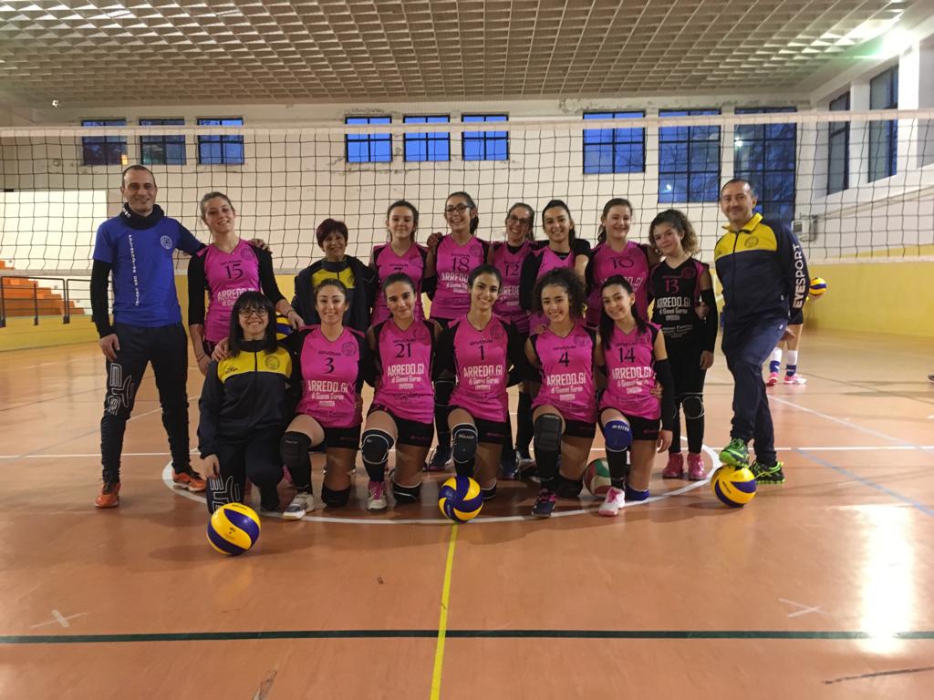 PER LA VOLLEY SAN GAVINO: ESORDIO VINCENTE  3-2